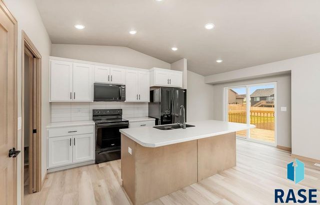 5412 E Brennan Dr Drive, Sioux Falls, SD 57110