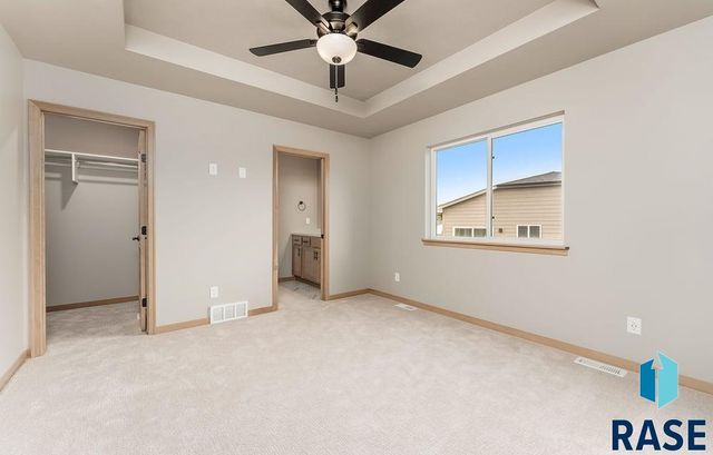 5412 E Brennan Dr Drive, Sioux Falls, SD 57110