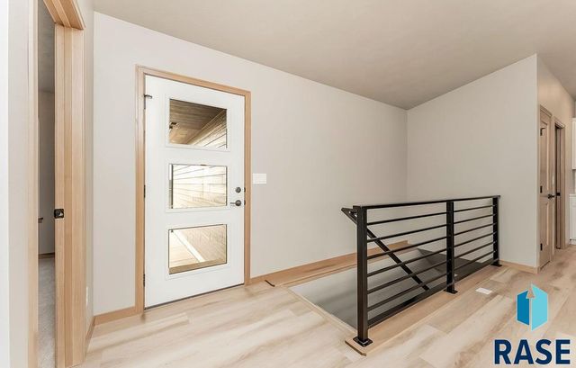 5412 E Brennan Dr Drive, Sioux Falls, SD 57110