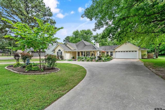 608 Green Meadown Trail, Holly Lake Ranch, TX 75765