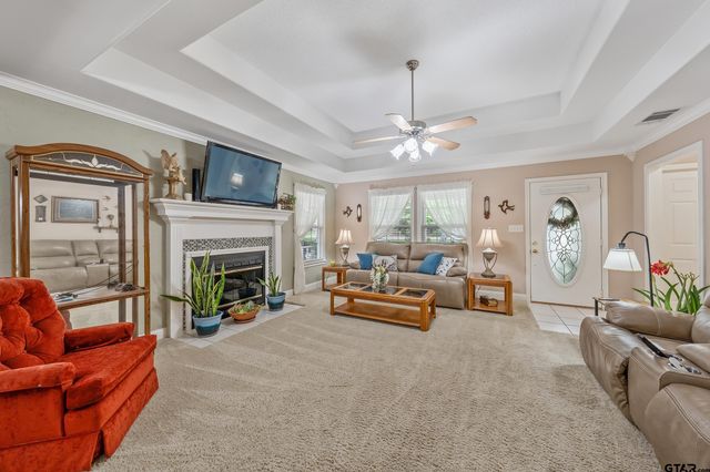 608 Green Meadown Trail, Holly Lake Ranch, TX 75765