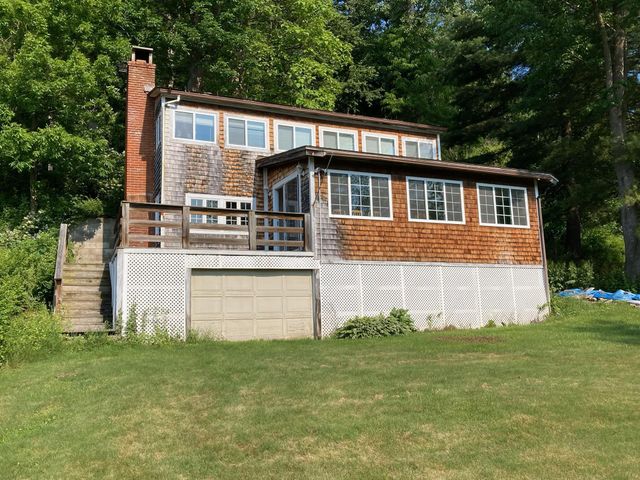 10 Riverfront Drive, Rockingham, VT 05101