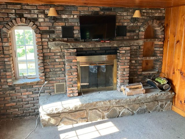 10 Riverfront Drive, Rockingham, VT 05101