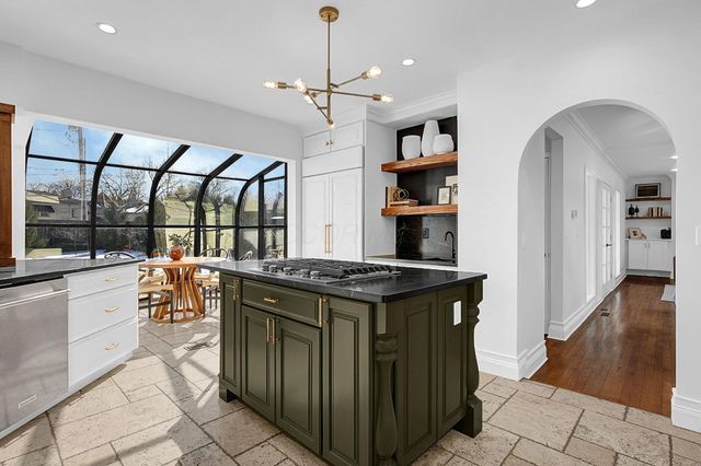 484 N Parkview Avenue, Bexley, OH 43209