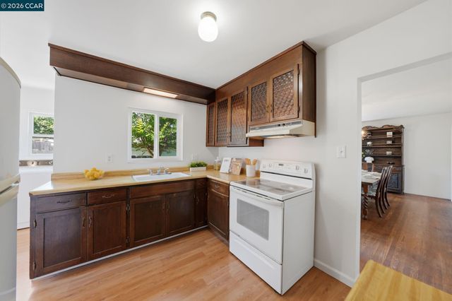 848 Talbart St, Martinez, CA 94553