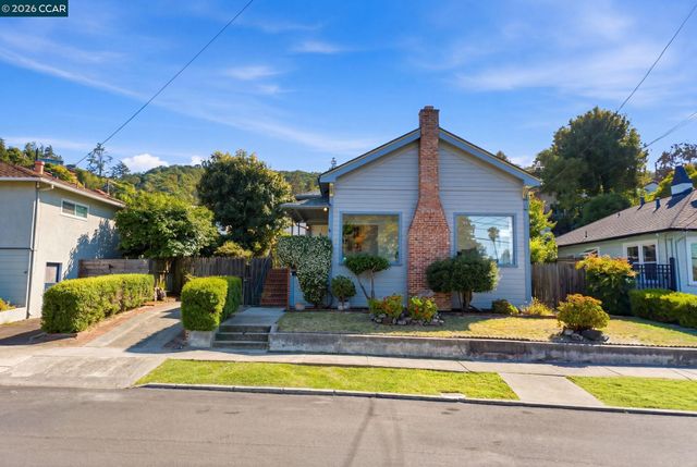848 Talbart St, Martinez, CA 94553