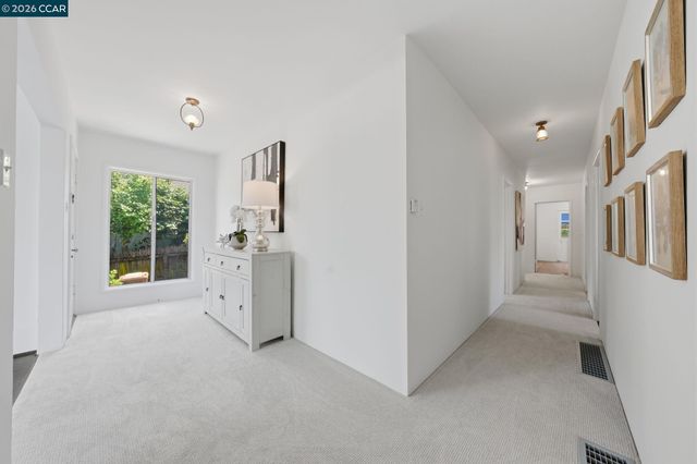 848 Talbart St, Martinez, CA 94553
