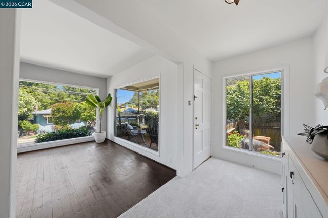 848 Talbart St, Martinez, CA 94553