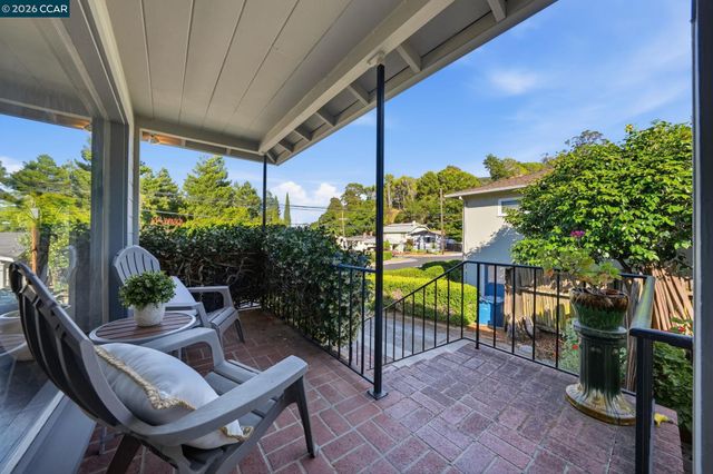 848 Talbart St, Martinez, CA 94553