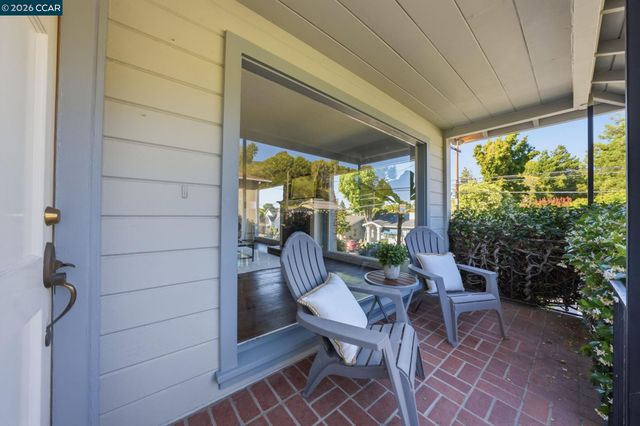 848 Talbart St, Martinez, CA 94553