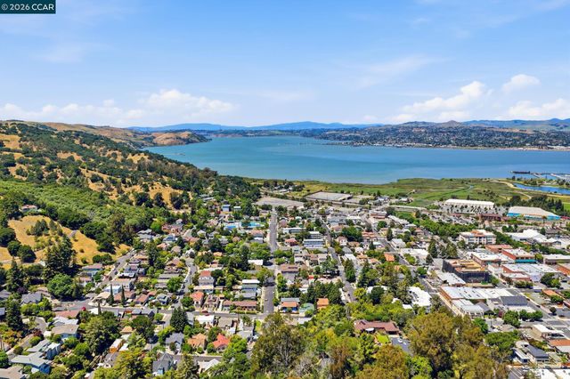 848 Talbart St, Martinez, CA 94553