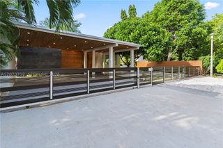 221 NE 44th St, Miami, FL 33137