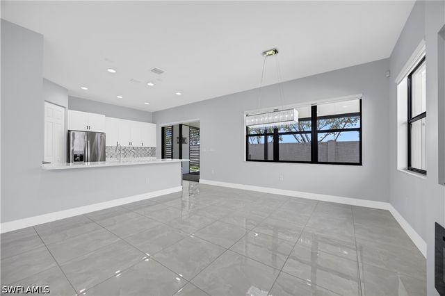 9045 Madrid CIR, Naples, FL 34104