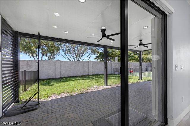 9045 Madrid CIR, Naples, FL 34104