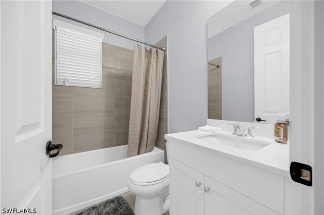 9045 Madrid CIR, Naples, FL 34104