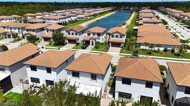 9045 Madrid CIR, Naples, FL 34104