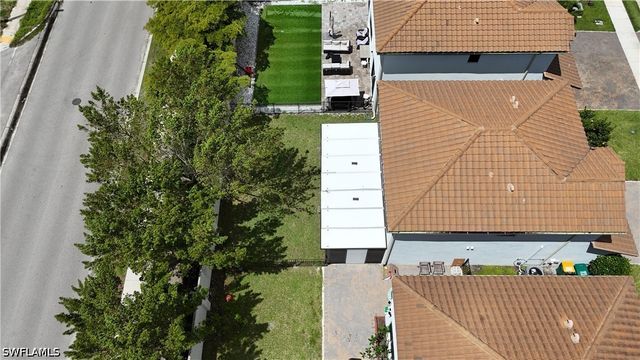 9045 Madrid CIR, Naples, FL 34104