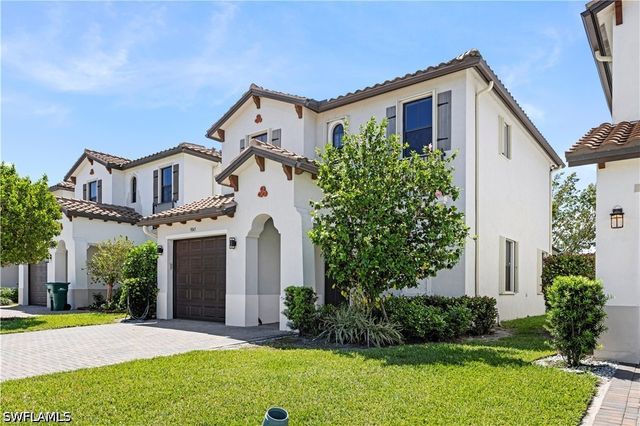 9045 Madrid CIR, Naples, FL 34104