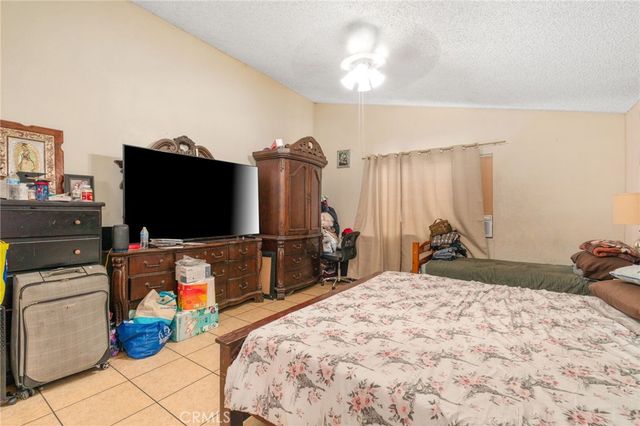 9085 Poplar, Fontana, CA 92335