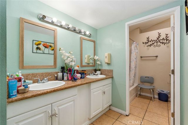 9085 Poplar, Fontana, CA 92335