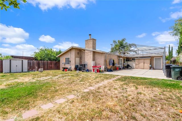 9085 Poplar, Fontana, CA 92335