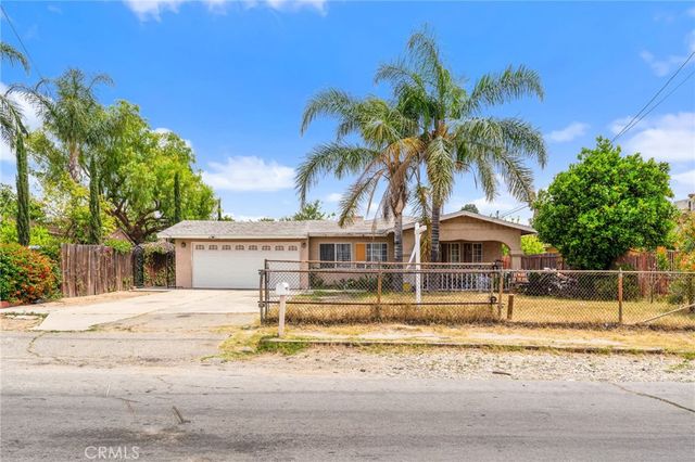 9085 Poplar, Fontana, CA 92335