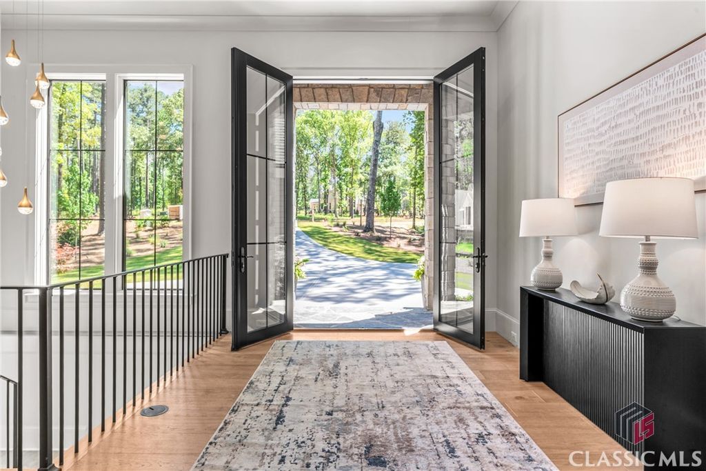 Image 5 of property listing at 1154 W Terrace Drive, Greensboro, GA 30642