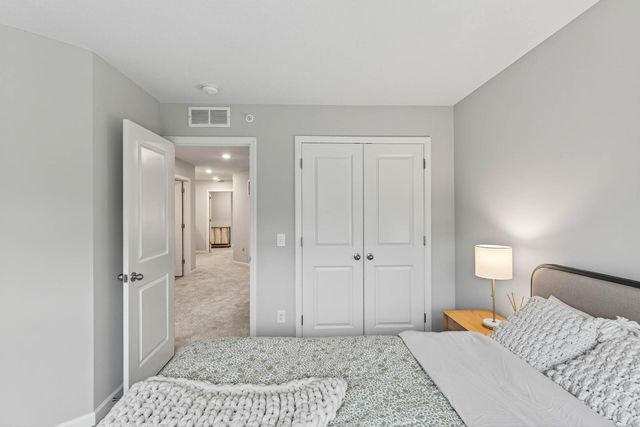 14544 Twin Lakes Circle, Burnsville, MN 55306