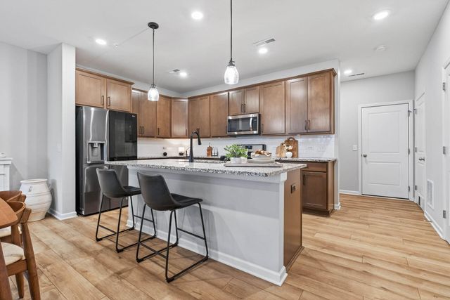 14544 Twin Lakes Circle, Burnsville, MN 55306