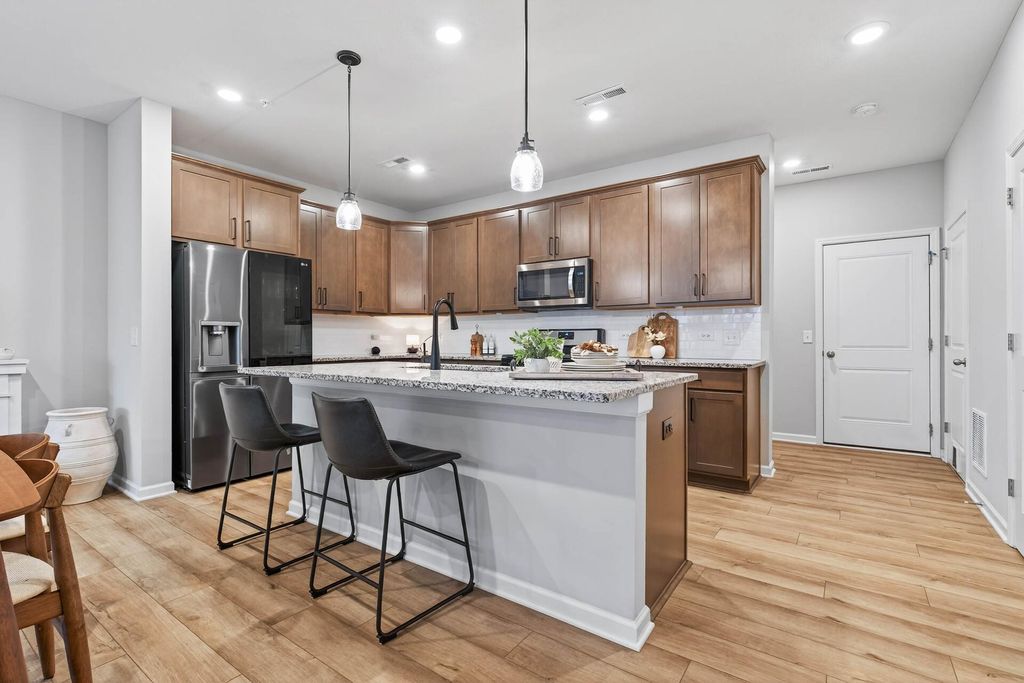 14544 Twin Lakes Circle, Burnsville, MN 55306 — photo 4