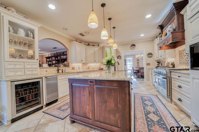 1200 Lesley Ln., Longview, TX 75604