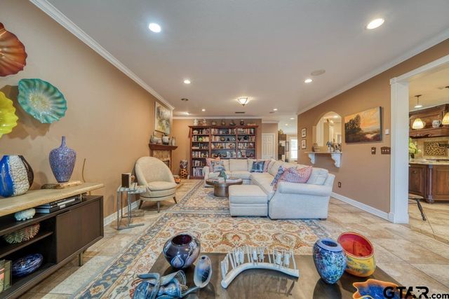 1200 Lesley Ln., Longview, TX 75604