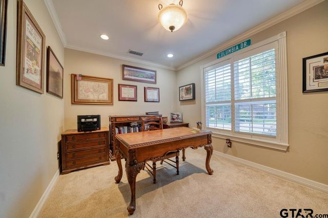 1200 Lesley Ln., Longview, TX 75604