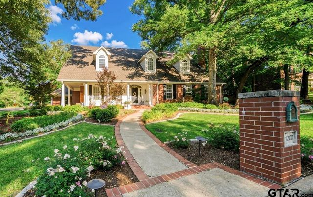 1200 Lesley Ln., Longview, TX 75604
