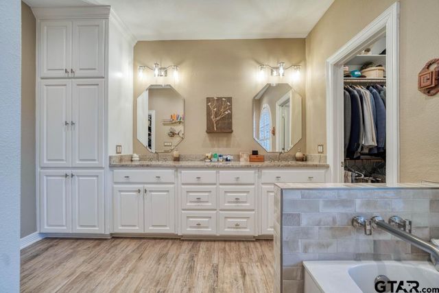 1200 Lesley Ln., Longview, TX 75604