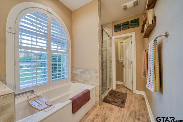 1200 Lesley Ln., Longview, TX 75604