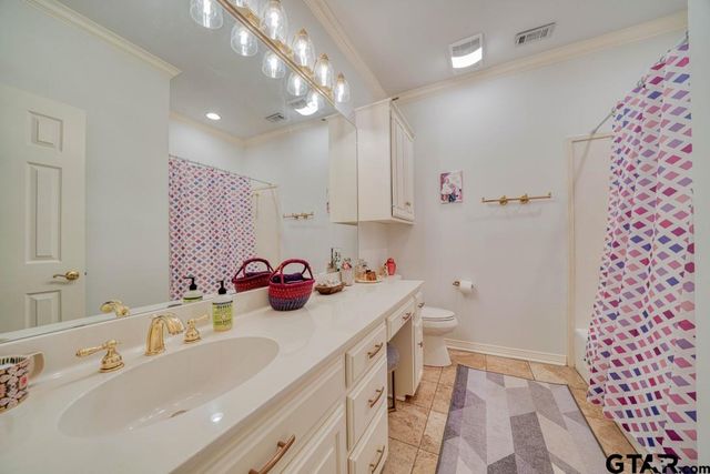 1200 Lesley Ln., Longview, TX 75604