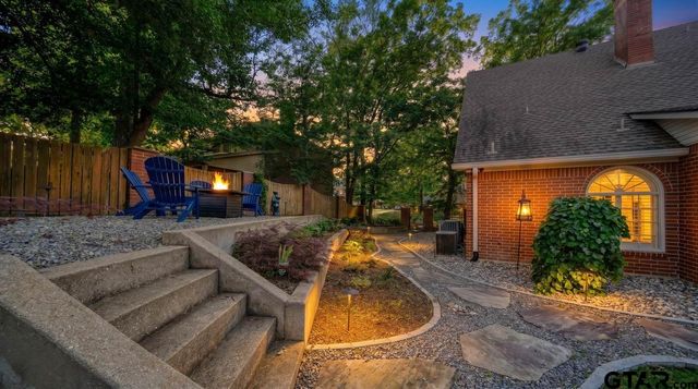 1200 Lesley Ln., Longview, TX 75604