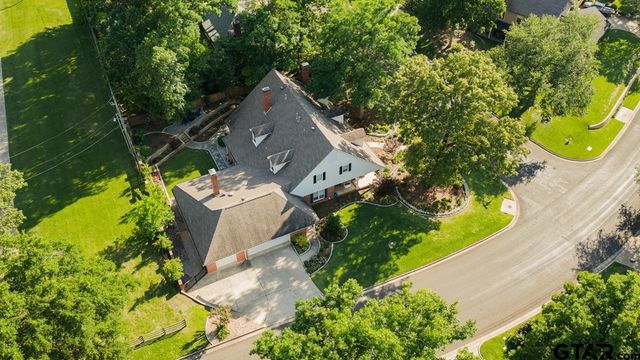 1200 Lesley Ln., Longview, TX 75604