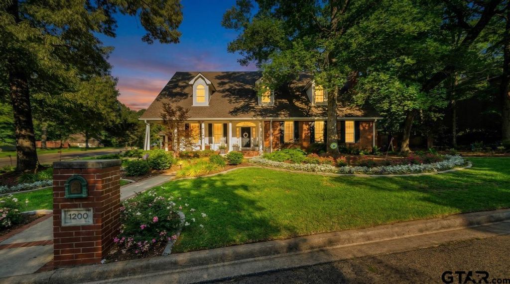 1200 Lesley Ln., Longview, TX 75604