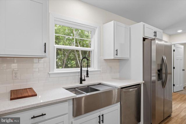 8339 KENNEDY DR, King George, VA 22485