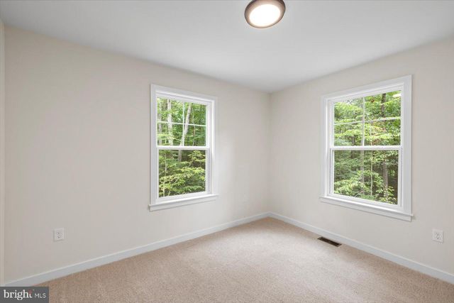 8339 KENNEDY DR, King George, VA 22485