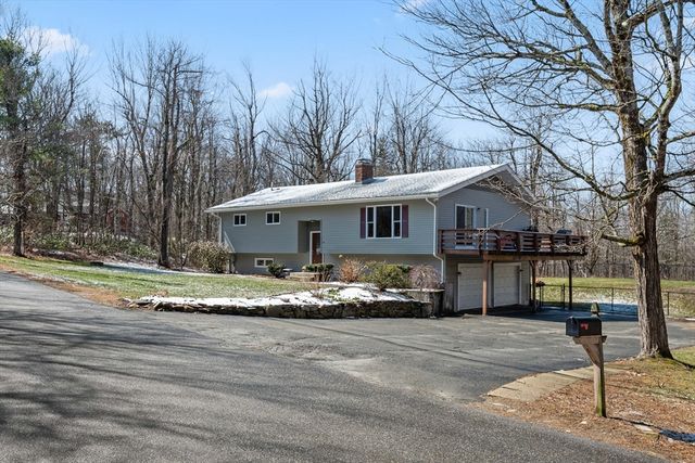 78 Asnebumskit Road, Paxton, MA 01612