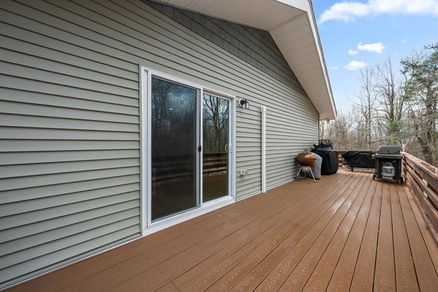 78 Asnebumskit Road, Paxton, MA 01612