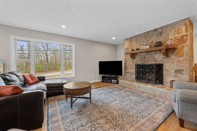 78 Asnebumskit Road, Paxton, MA 01612