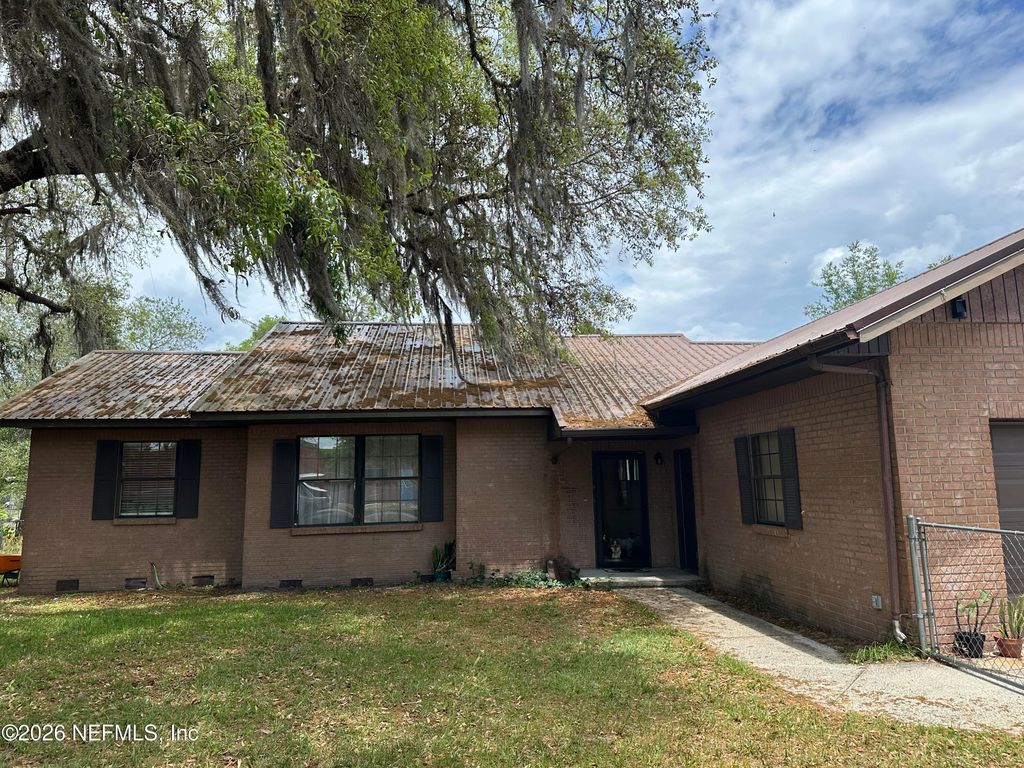 146 KELLEY SMITH SCHOOL Road, Palatka, FL 32177