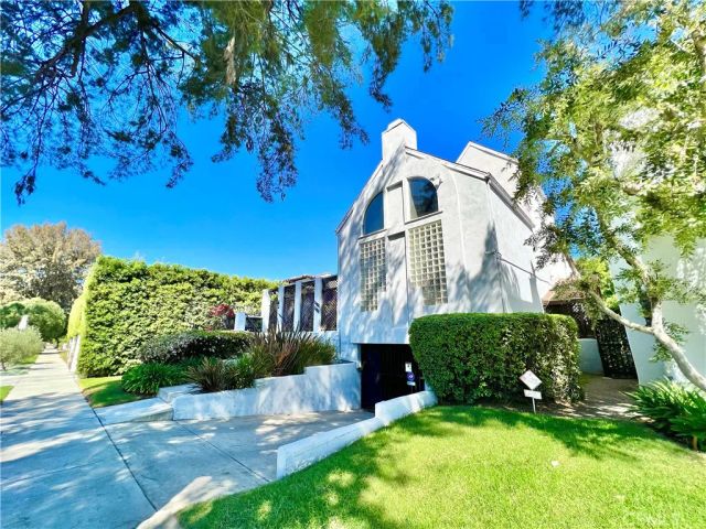 8427 W. 4th St, Los Angeles, CA 90048