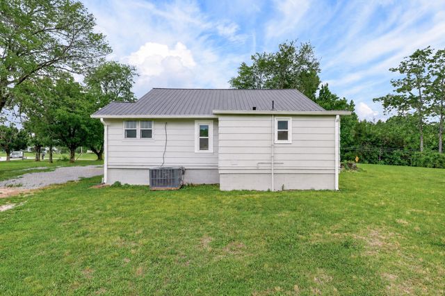 316 Lincoln Rd, Fayetteville, TN 37334