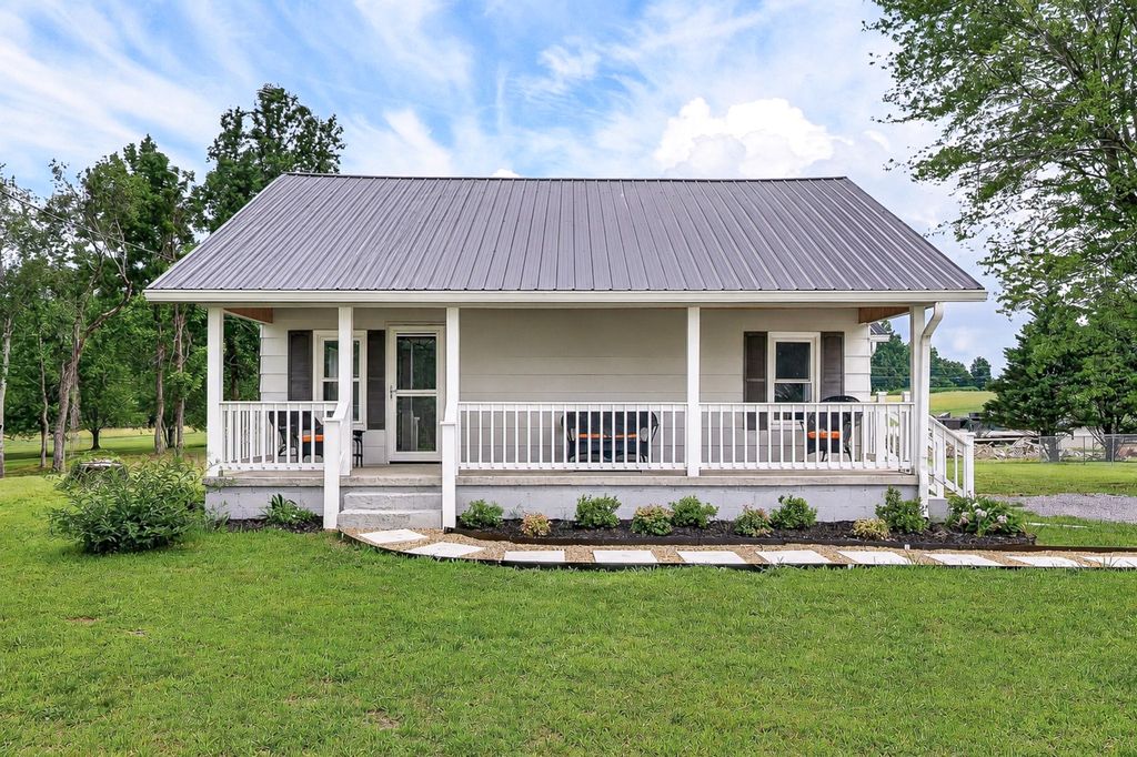 316 Lincoln Rd, Fayetteville, TN 37334