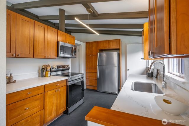 3538 SW Rose Street, Seattle, WA 98126